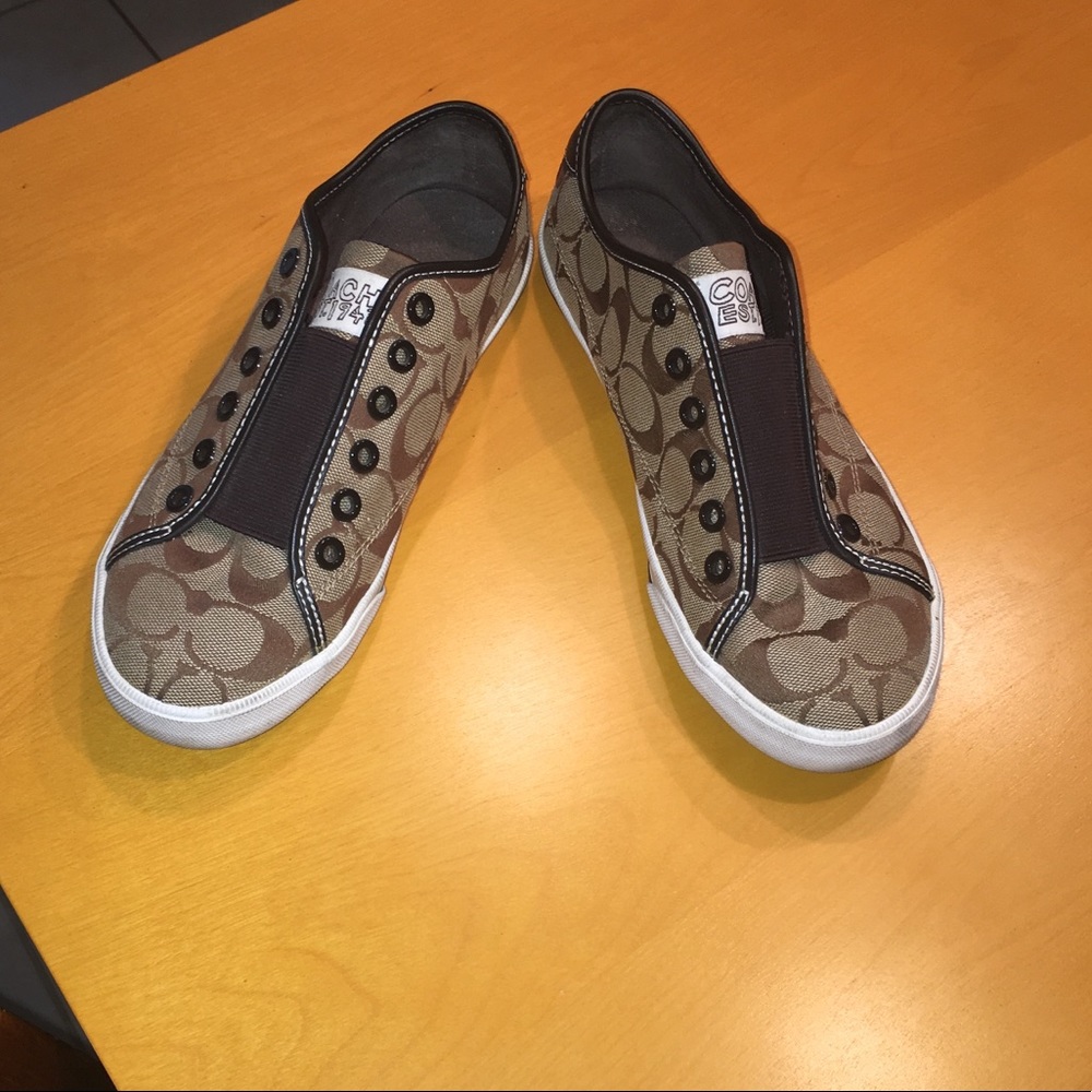 Coach laceless shoes